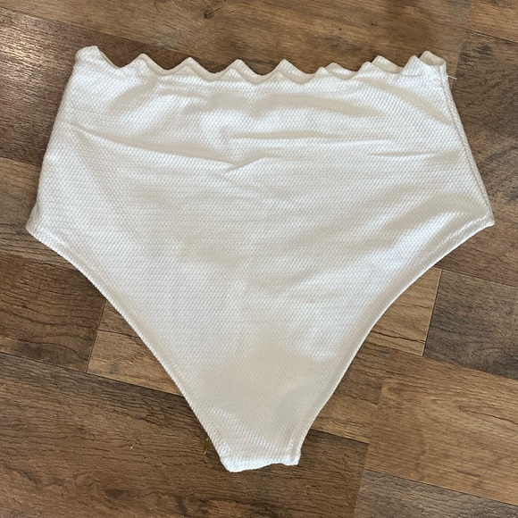 Like New Two-piece High Waisted Swimsuit from Cupshe - Picture 2 of 3